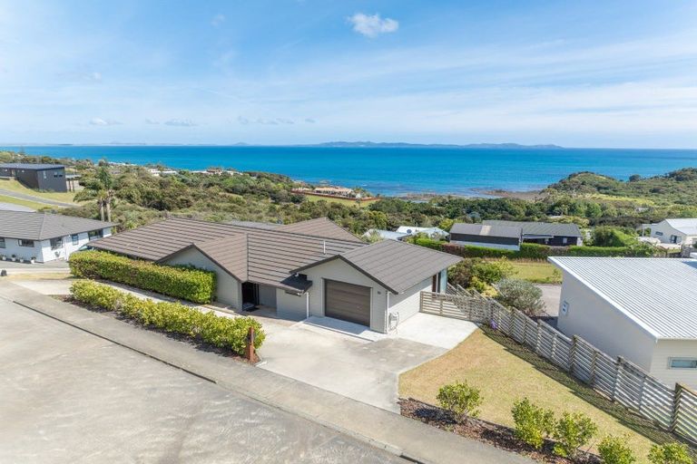Photo of property in 20 Eagles Way, Cable Bay, 0420