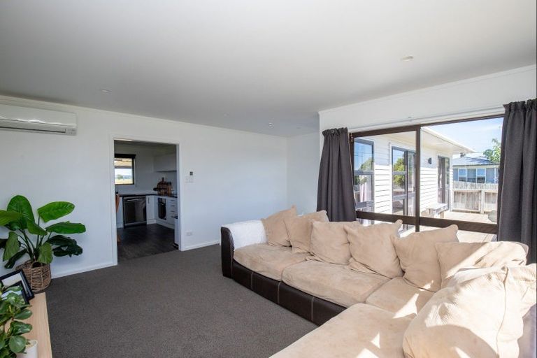 Photo of property in 65 Pipiroa Road, Ngatea, 3503