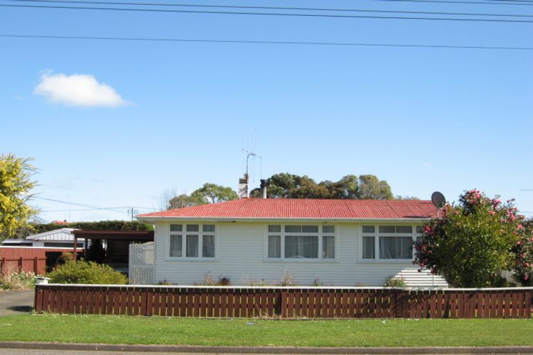 Photo of property in 28 Grey Street, Marton, 4710