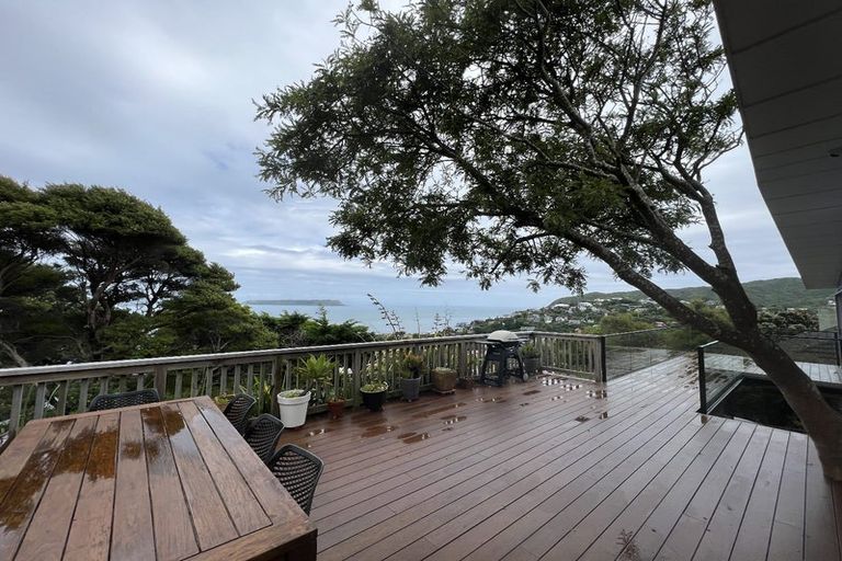 Photo of property in 14 Roys Road, Plimmerton, Porirua, 5026