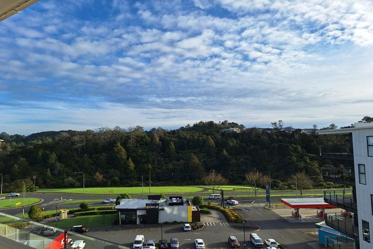 Photo of property in 509/3 Kaipiho Lane, Albany, Auckland, 0632