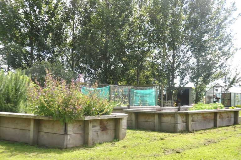 Photo of property in 926 Tennent Drive, Linton, Palmerston North, 4472