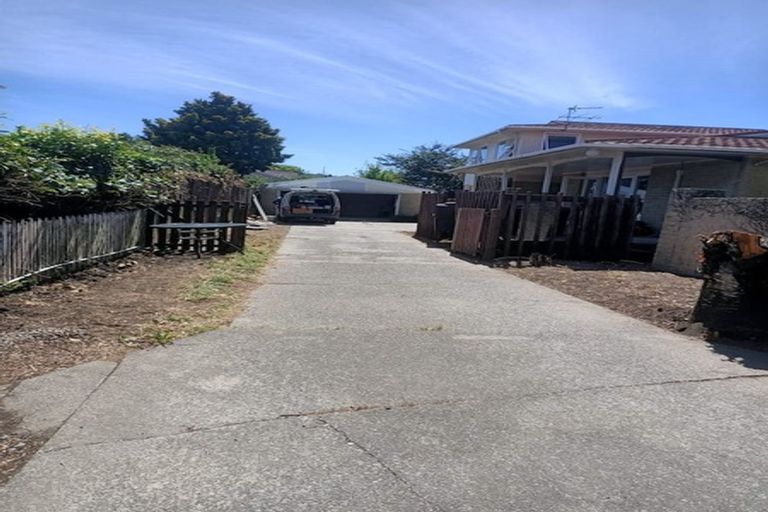 Photo of property in 364 Yaldhurst Road, Russley, Christchurch, 8042