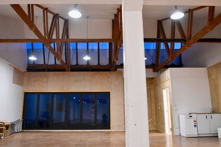 Photo of property in 16 Taylors Road, Mangatainoka, Woodville, 4999