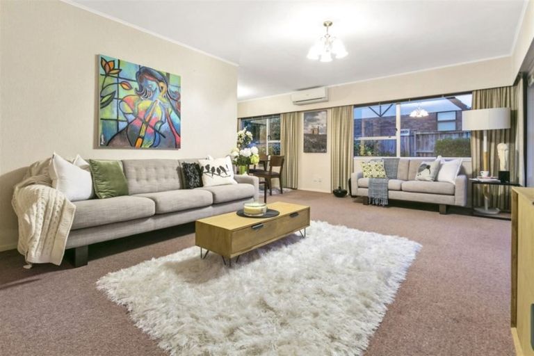 Photo of property in 3/5 Tobruk Crescent, Milford, Auckland, 0620