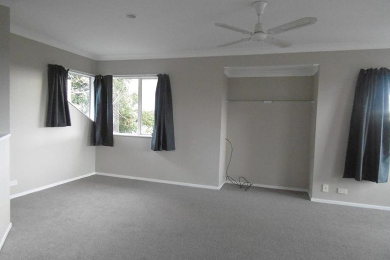 Photo of property in 1/100 Simmental Crescent, Somerville, Auckland, 2014