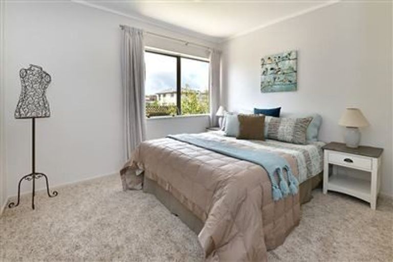 Photo of property in 55a Hatton Road, Orewa, 0931