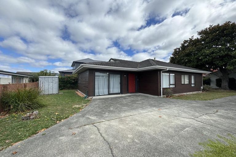 Photo of property in 2/66 Queens Grove, Hutt Central, Lower Hutt, 5010