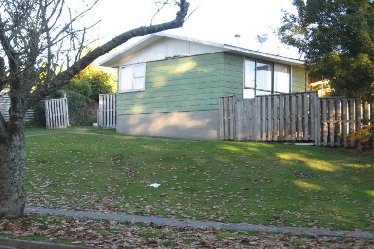 Photo of property in 74 Aotea Crescent, Tokoroa, 3420
