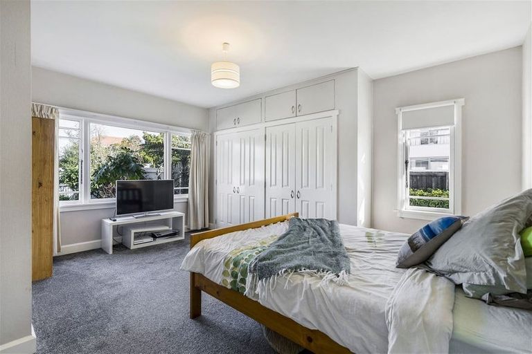 Photo of property in 15 Roa Road, Fendalton, Christchurch, 8041