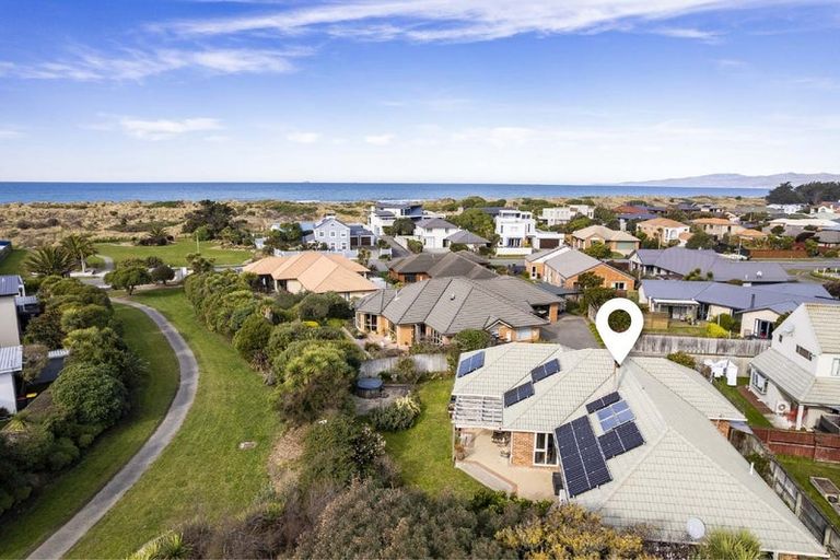 Photo of property in 14 Eastwood Rise, Waimairi Beach, Christchurch, 8083