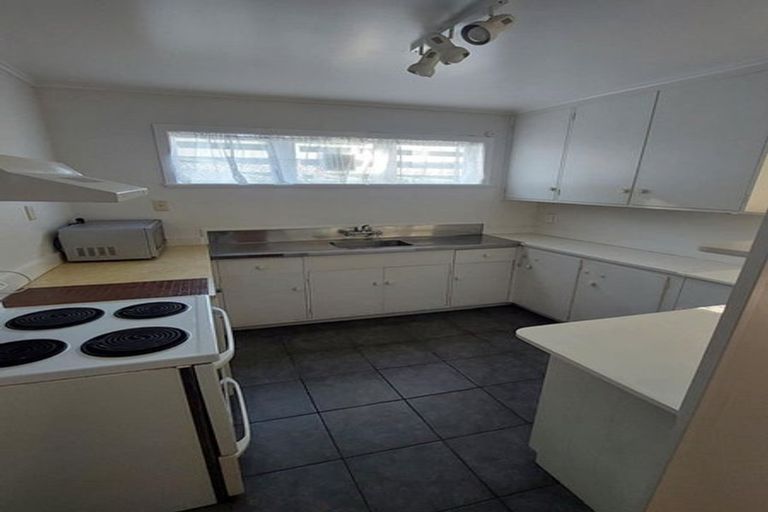 Photo of property in 14 Hawtrey Terrace, Johnsonville, Wellington, 6037