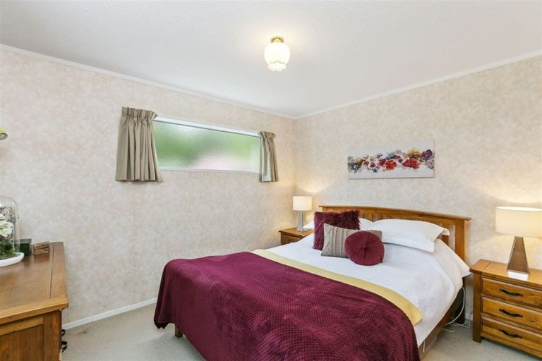 Photo of property in 12/2 Burdendale Grove, Churton Park, Wellington, 6037