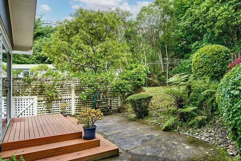 Photo of property in 13b Gainsborough Grove, Belmont, Lower Hutt, 5010