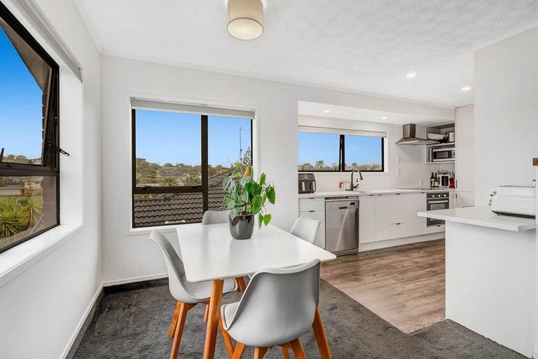 Photo of property in 23 Bay Street, Red Beach, 0932