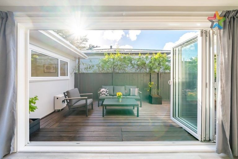 Photo of property in 48 Korokoro Road, Korokoro, Lower Hutt, 5012