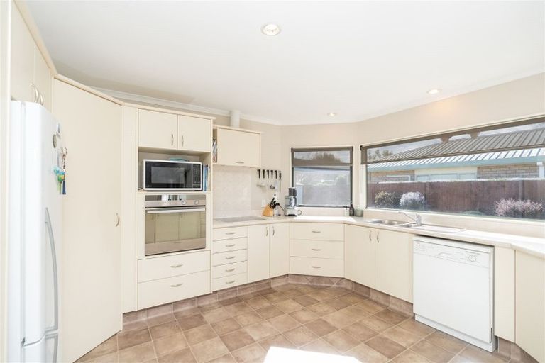 Photo of property in 26 Admiral Crescent, Flagstaff, Hamilton, 3210