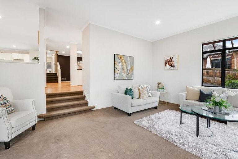 Photo of property in 17 Jacanas Place, Unsworth Heights, Auckland, 0632