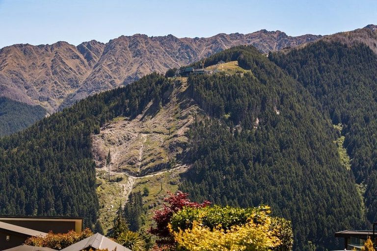 Photo of property in 15 Manchester Place, Queenstown, 9300
