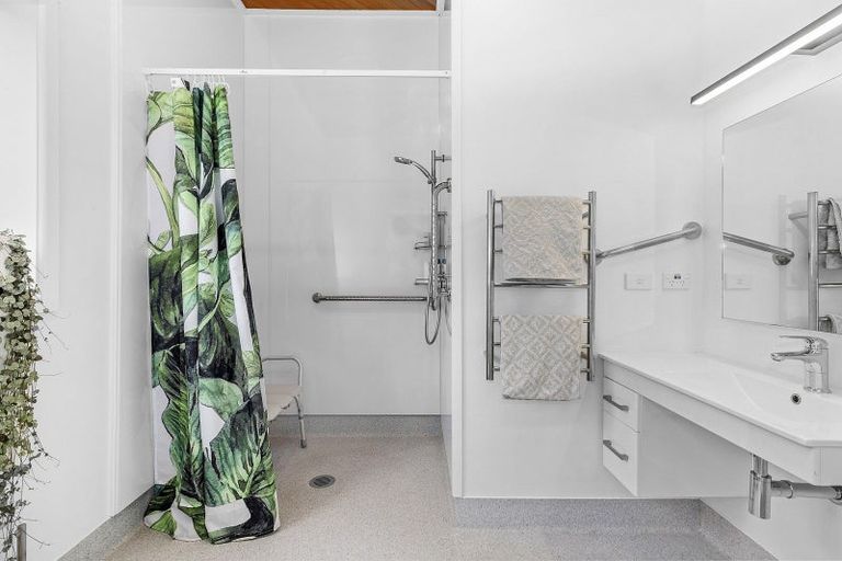 Photo of property in 15 Seine Street, Island Bay, Wellington, 6023