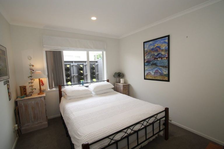Photo of property in 32a Bulteel Street, New Plymouth, 4310