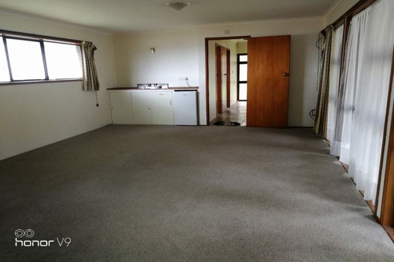 Photo of property in 58 Marywil Crescent, Hillcrest, Auckland, 0627