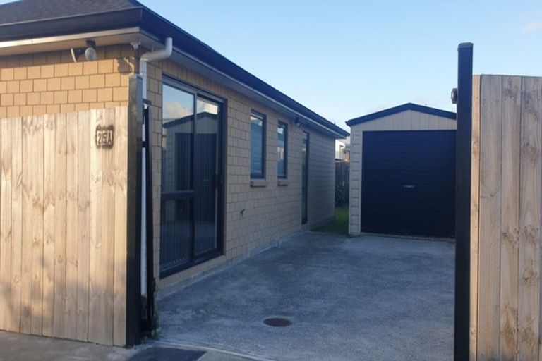 Photo of property in 1/25 Kennington Drive, Clendon Park, Auckland, 2103