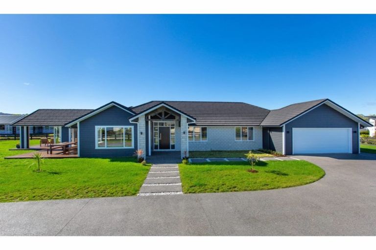 Photo of property in 33 Baxter Michael Crescent, Cambridge, 3434