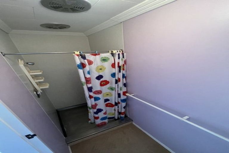 Photo of property in 2 Avon Street, Levin, 5510