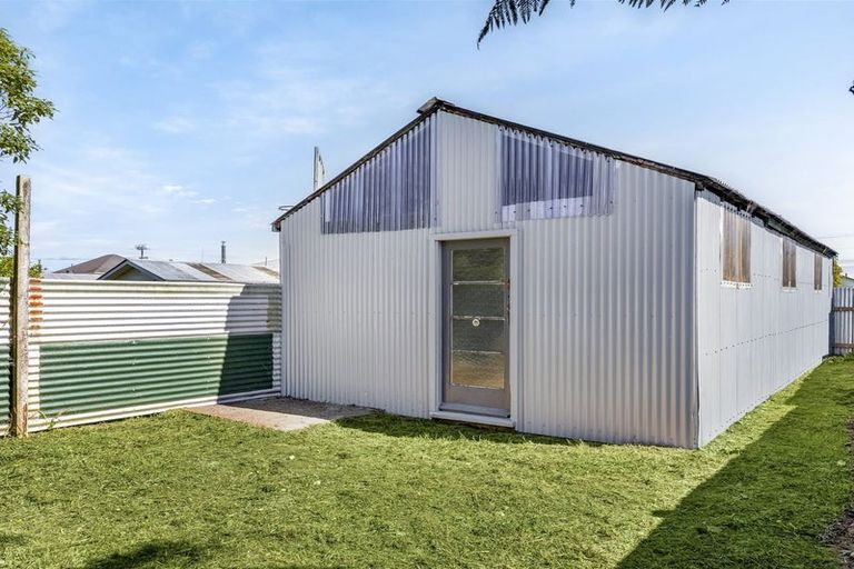 Photo of property in 95 Queen Street, Westport, 7825