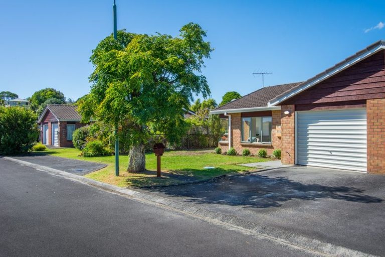 Photo of property in 19 The Grove, Red Beach, 0932