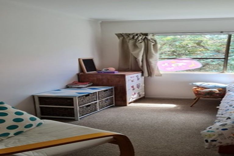 Photo of property in 1/21 Capricorn Place, Browns Bay, Auckland, 0630