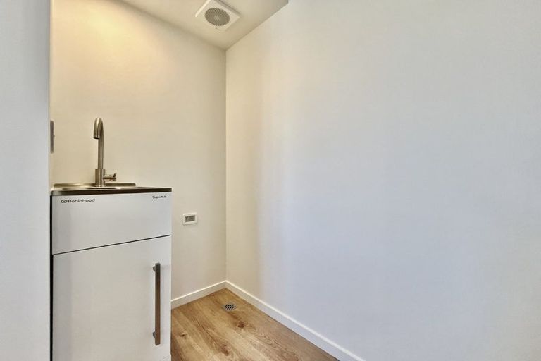 Photo of property in 1/107 Smith Street, Woolston, 8062