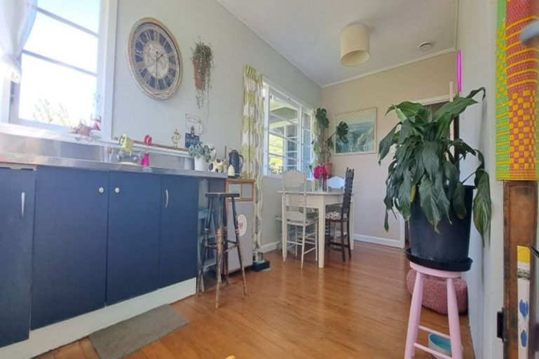 Photo of property in 70 Thames Road, Paeroa, 3600