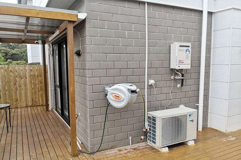 Photo of property in 9b Poruru Close, Papakura, 2110