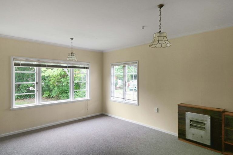 Photo of property in 28 Marina Grove, Hutt Central, Lower Hutt, 5010
