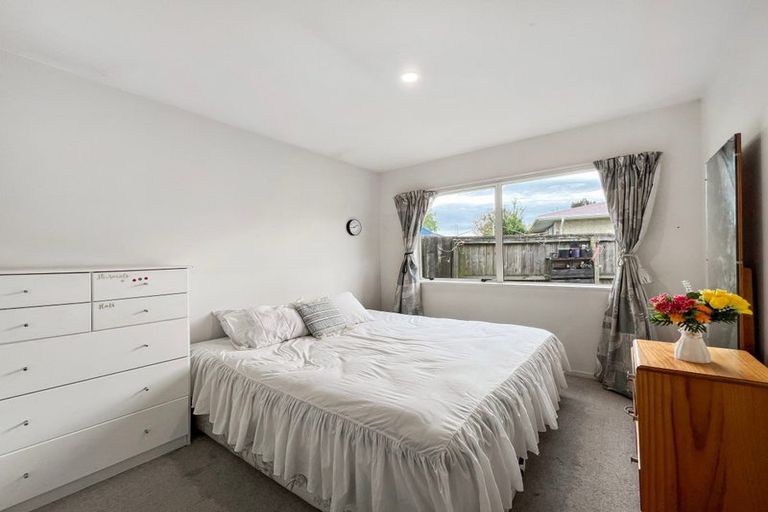 Photo of property in 2/479 Main South Road, Hornby, Christchurch, 8042
