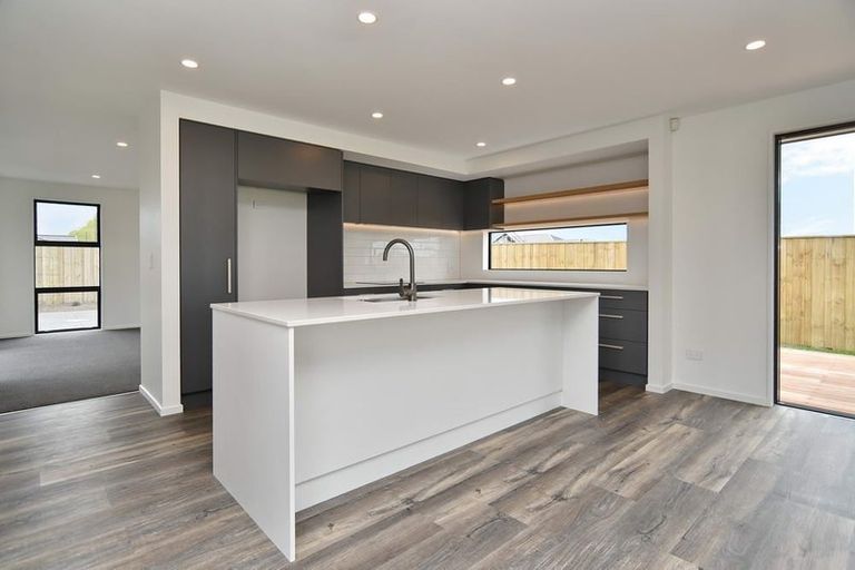 Photo of property in 21 Malaga Crescent, Harewood, Christchurch, 8051