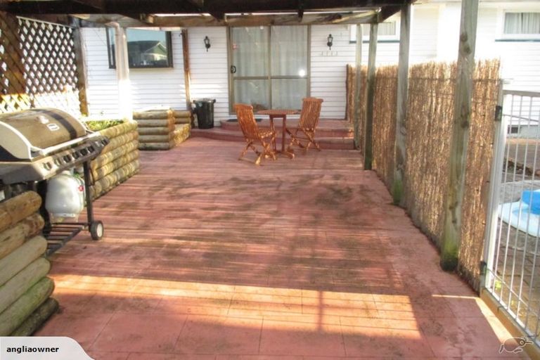 Photo of property in 5 Diamond Street, Carterton, 5713