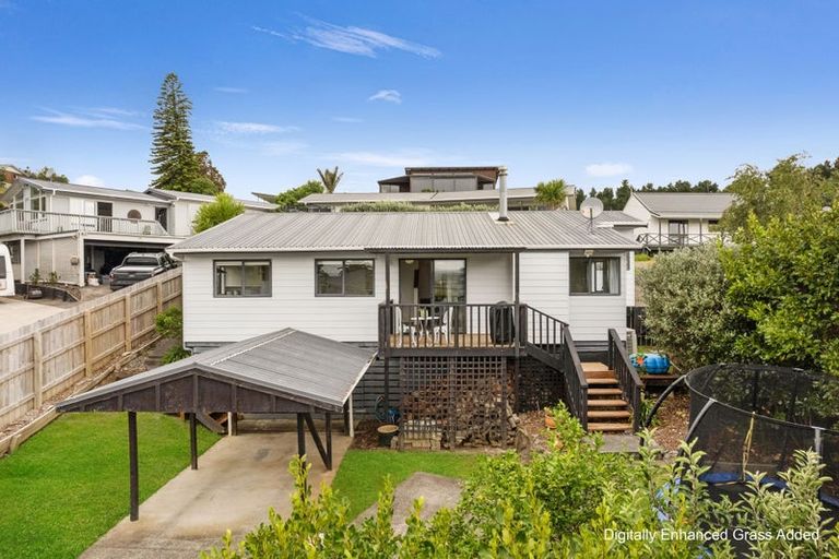 Photo of property in 2/32 Hand Road, Helensville, 0800