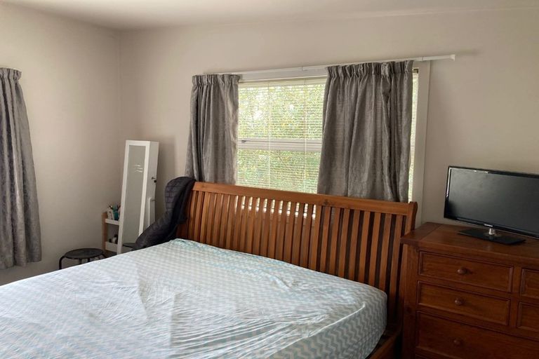 Photo of property in 18a Franklyn Road, Tawa, Wellington, 5028