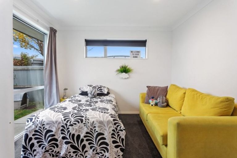 Photo of property in 24 Hills Road, Edgeware, Christchurch, 8013