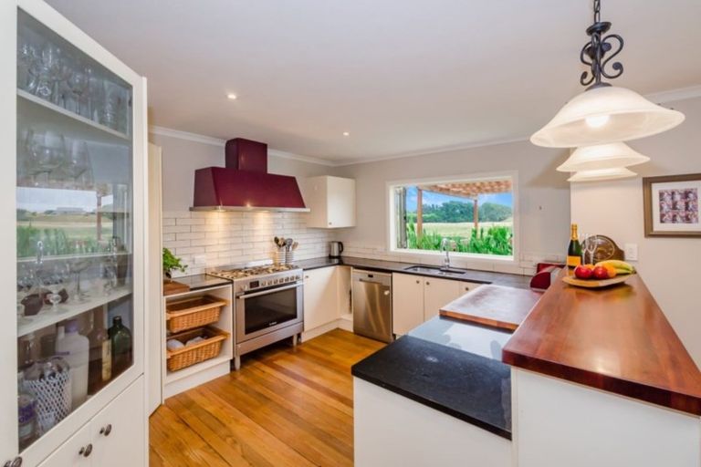 Photo of property in 20 Paul Faith Lane, Te Horo, Otaki, 5581