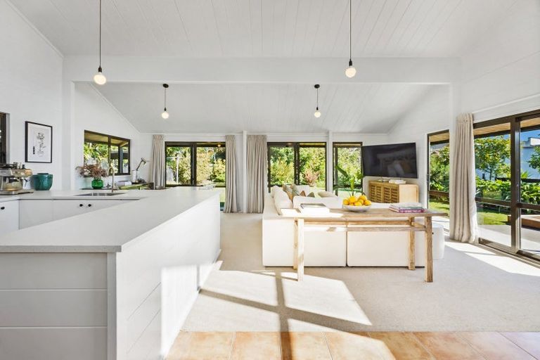 Photo of property in 28 Tokomaru Drive, Havelock North, 4130