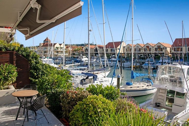 Photo of property in 118 Harbour Village Drive, Gulf Harbour, Whangaparaoa, 0930