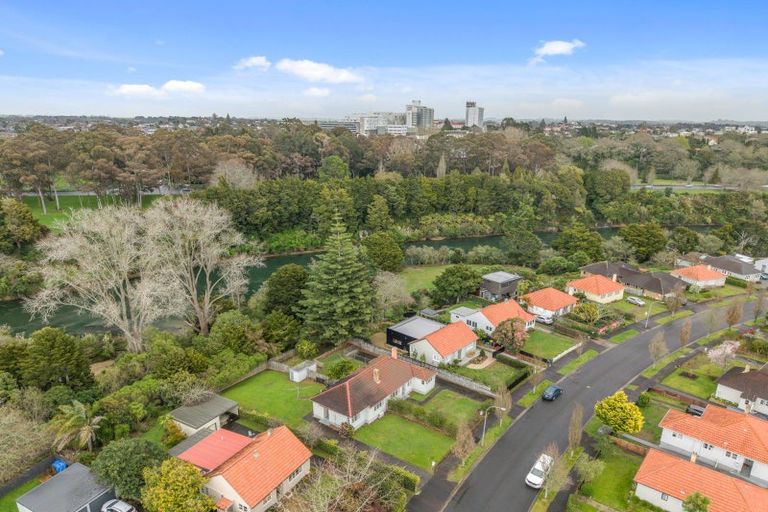Photo of property in 64 Jellicoe Drive, Hamilton East, Hamilton, 3216