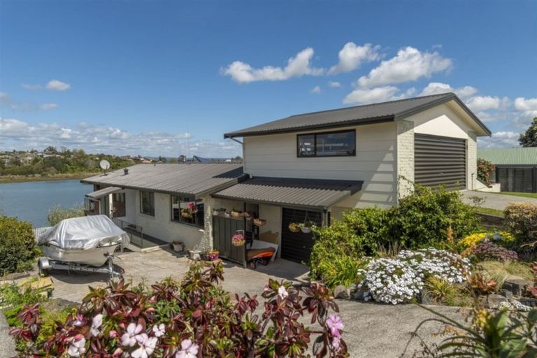 Photo of property in 22 Sunny Bay Road, Matua, Tauranga, 3110