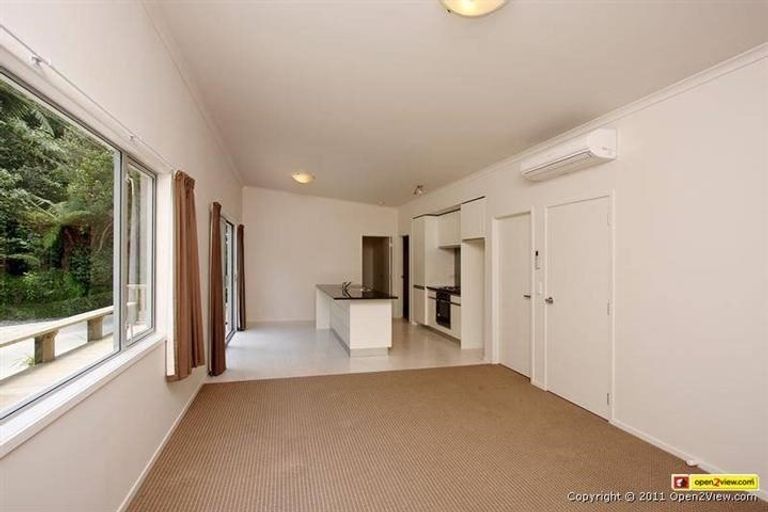 Photo of property in 12a Winstone Place, Highlands Park, New Plymouth, 4312