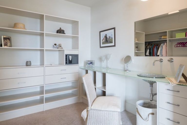 Photo of property in 22 Sanctuary Point, Sunnyhills, Auckland, 2010