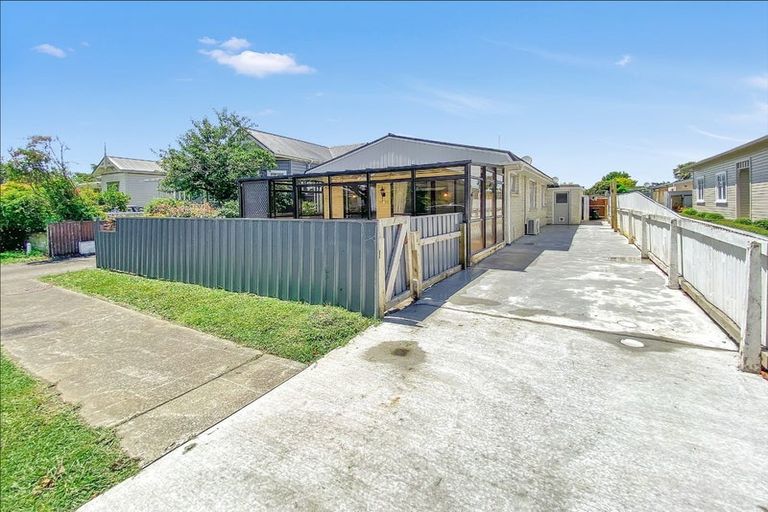 Photo of property in 1/11 Shamrock Street, Napier South, Napier, 4110